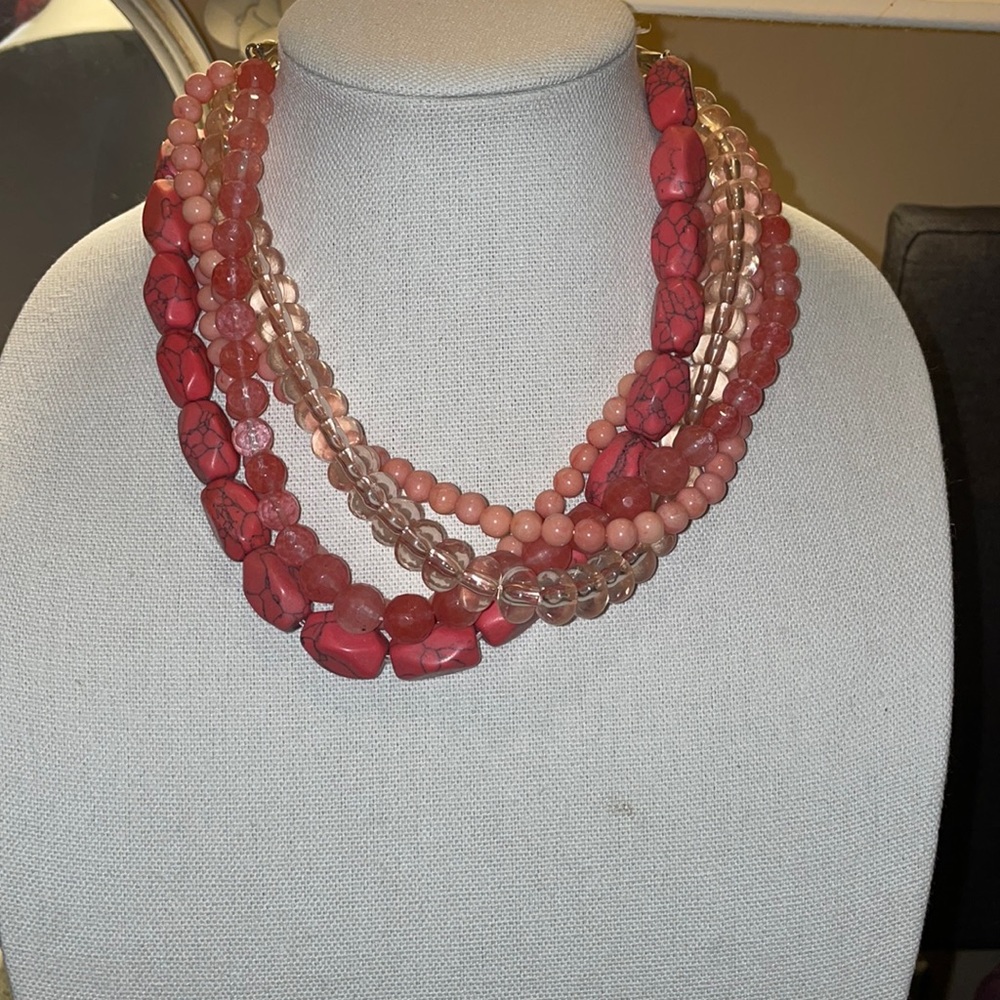 Beautiful necklace!